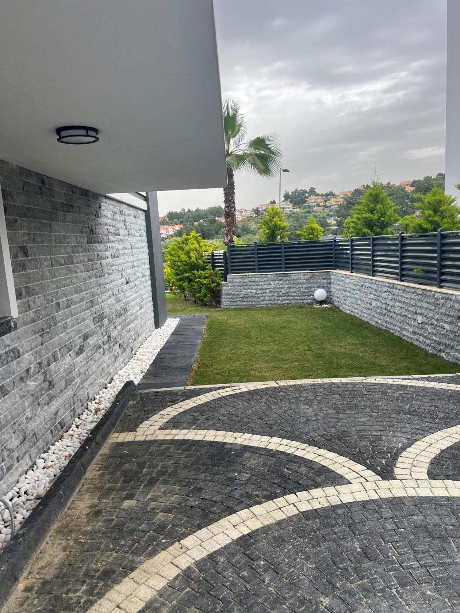 Spacegardenvillas *
